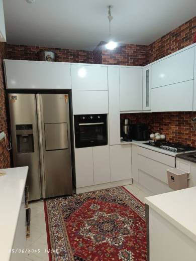ویلایی همکف بالا خیابان دهلاویه