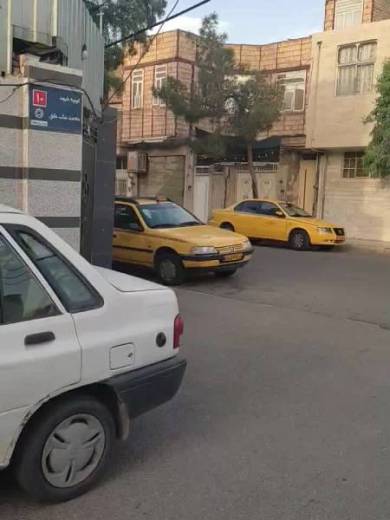 خانه ویلایی دو نبش ( بر ۱۴ متری و ۸ متری )