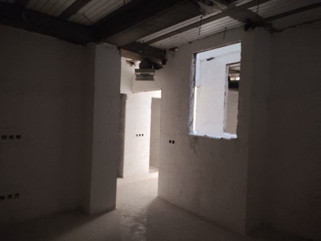 آپارتمان تک واحدی