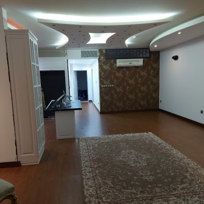                                             آپارتمان/فول امکانات/بلوار شیخ مفید
                                                                                آپارتمان
                                        در صفاشهر قم