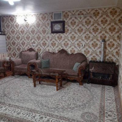                                             ۲ طبقه دوبلکس شیک و تمیز
                                                                                منزل ویلایی
                                        در زنبیل‌آباد (شهید صدوقی) قم