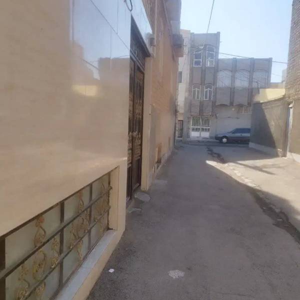 ۷۰ متری کشاورز جنوبی