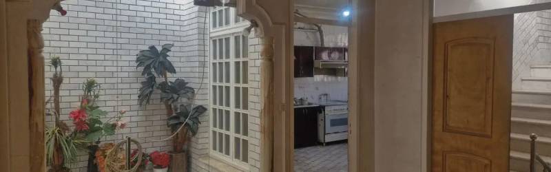 منزل ویلایی حیاط دار(جنوبی)