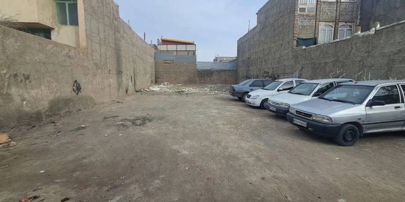 زمین ۱۴۴ متری حکمت جنوبی بهر کوچه ۱۰ متری