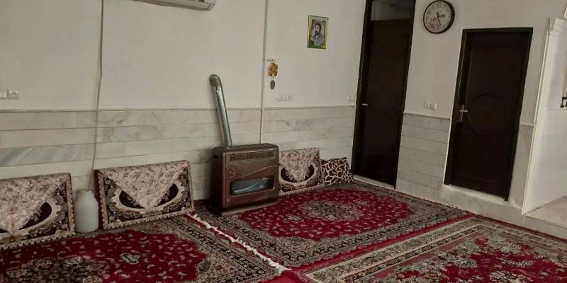 خانه سه طبقه ونیم برخیابان نواب صفوی ۷۴مترتجاری