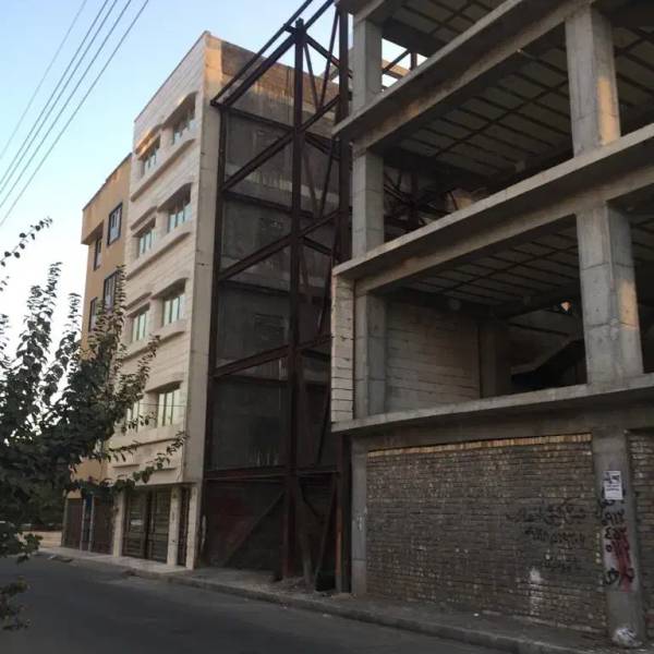 باجک دوانتهای کوچه 73، 192متر زمین وچهارطبقه اسکلت