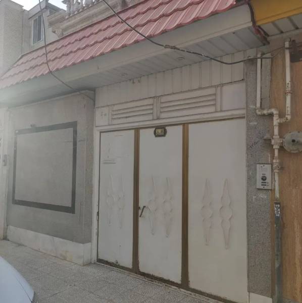 منزل ویلایی ۱۰۰ متری در جمهوری