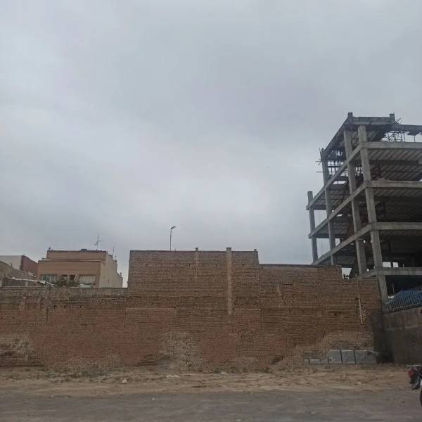 زمین فروشی