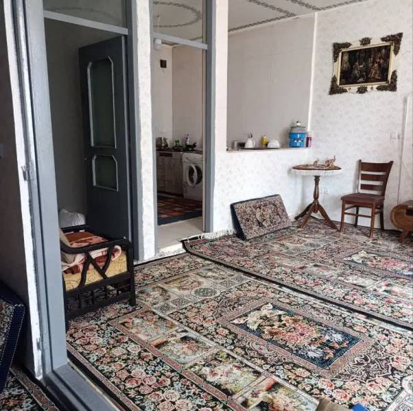 ویلایی_ دو طبقه _ همکف بالا _ ۶ دانگ