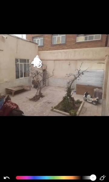 ۱۳۰ متری سند ششدانگ