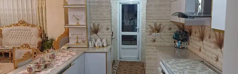 آپارتمان ۱۰۰ متر_بر خیابان اصلی_۲خواب_دارای مطبخ