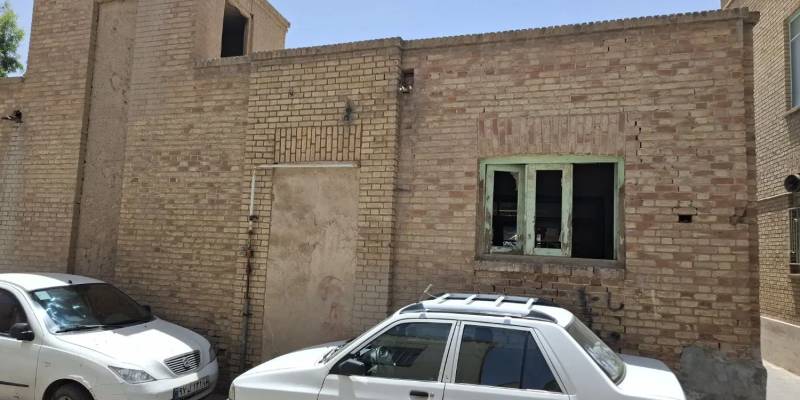 ملک کلنگی سنتی بر اصلی خیابان آذر سه بر و دو کله