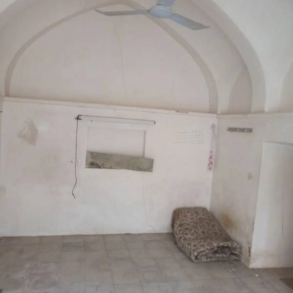منزل کلنگی در خیابان آذر شاحمزه