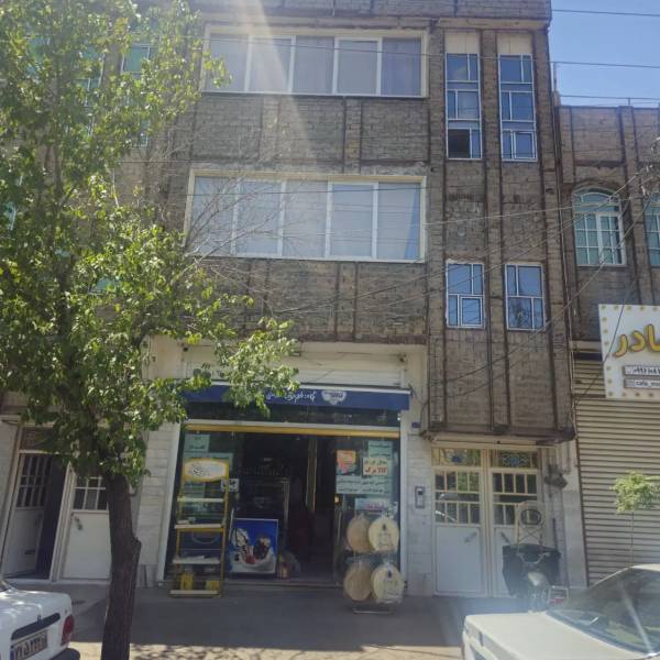 فروش منزل ویلایی چهار طبقه دوکله با موقیعت تجاری