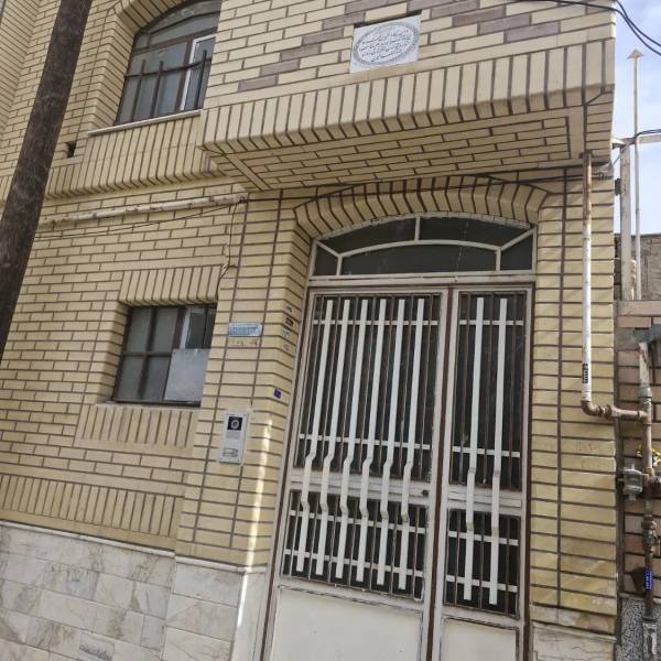 فروش  یه  منزل  3  طبقه  زمین 28  متر در سه طبقه