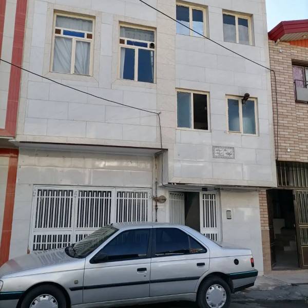 طبقه همکف بدون پله ۱۲۰ متری