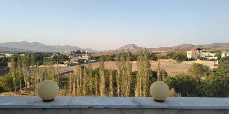 آپارتمان ویلایی غرق نور دلباز