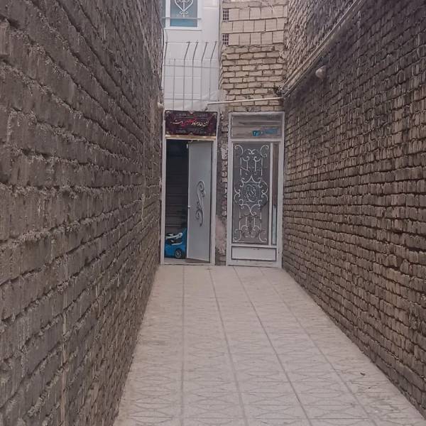پشت قواره کوچه دومتری