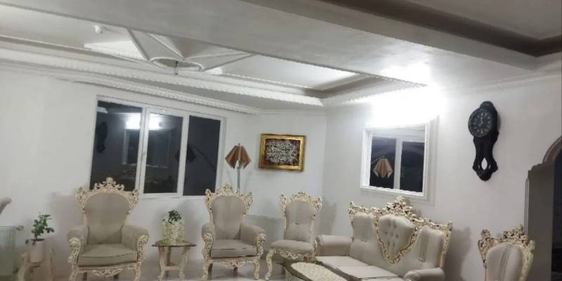 فروش واحد دو خواب حیاط دار