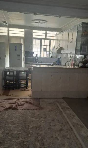 منزل فروشی . بنیاد