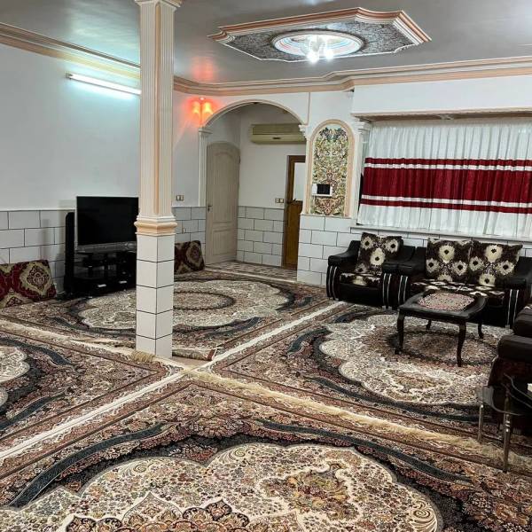 دوطبقه 340مترزیربنا لوکس ویلایی شمالی کاشان