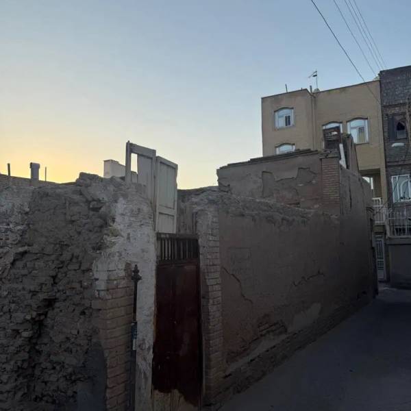۳۵۸ متر زمین کلنگی