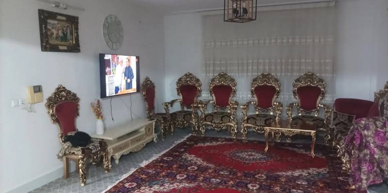 واحد ۸۳ متر سند دار