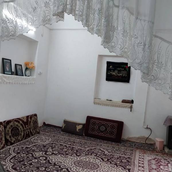 منزل شخصی  ولی قدیمی ساز