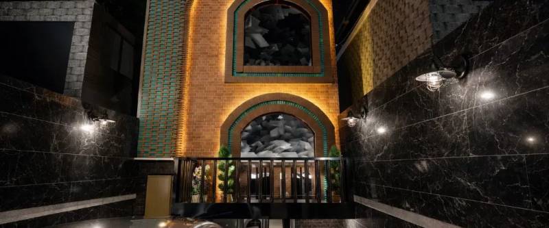 منزل نوساز سه طبقه با آسانسور