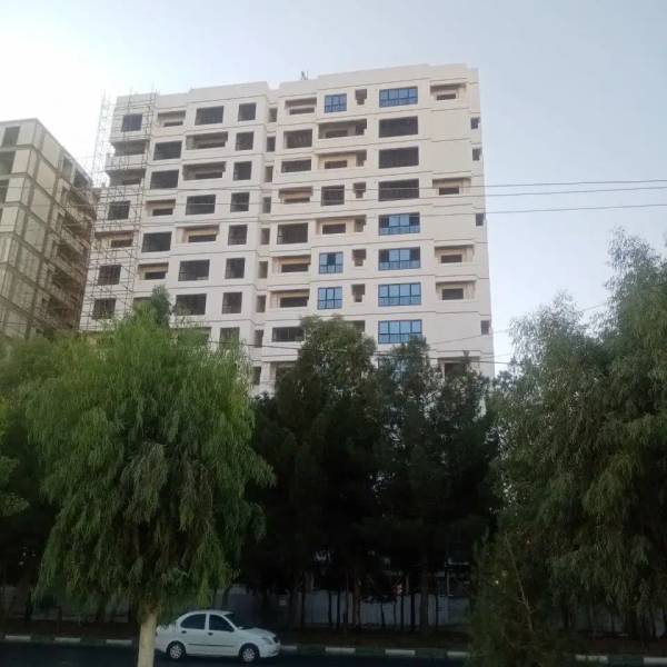 برج نوین اتیما ۹۰ متر رو به خیابان