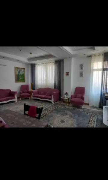 واحد۸۸متری _نزدیک به سند _پذیرایی بزرگ