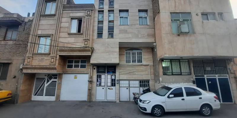 منزل ۳ طبقه